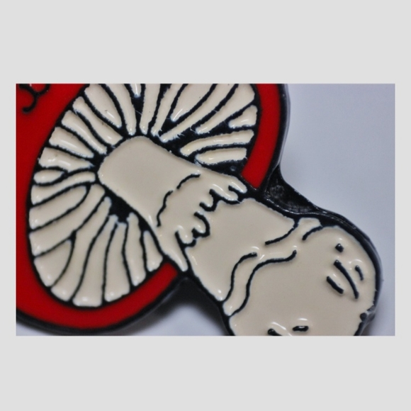 Cat mushroom enamel pin - Picture 2 of 7
